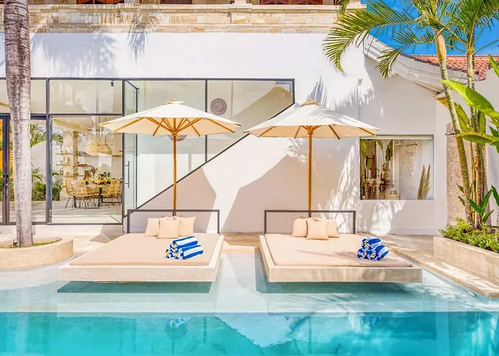 Dublin - Luxury 5 Bdr W Jacuzzi & Pool Seminyak (Bali)
