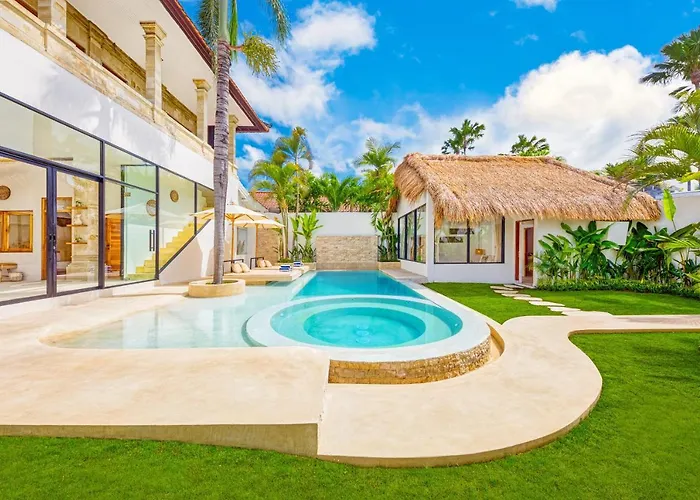 Dublin - Luxury 5 Bdr W Jacuzzi & Pool Villa