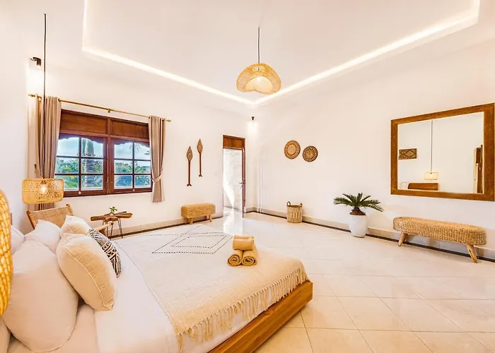 Dublin - Luxury 5 Bdr W Jacuzzi & Pool * Seminyak (Bali)