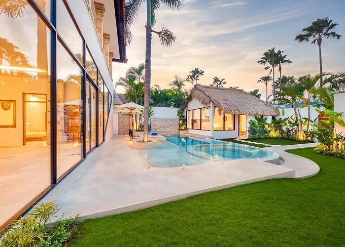 Dublin - Luxury 5 Bdr W Jacuzzi & Pool Seminyak (Bali)
